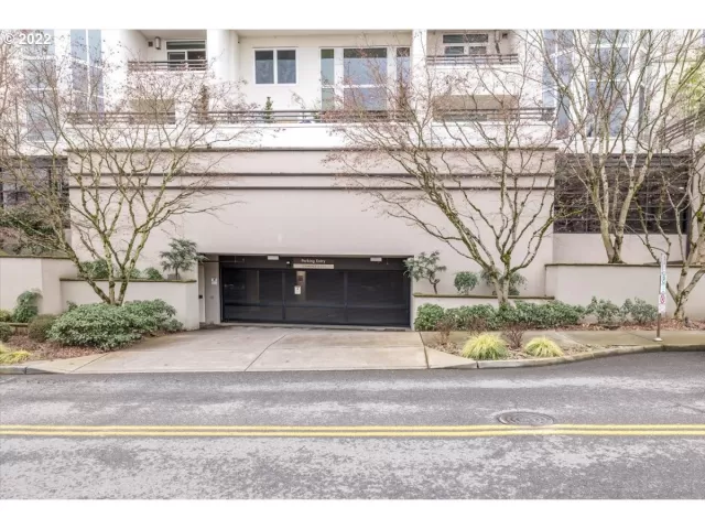MLS: 21588736 Condo For Sale