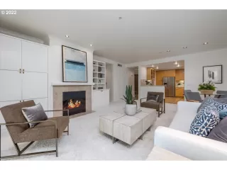 Photo #5: 21588736 Listing