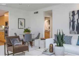 Photo #6: 21588736 Listing