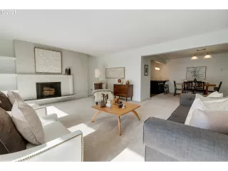 Photo #3: 21588878 Listing