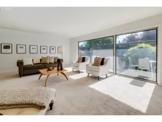 Photo #5: 21588878 Listing