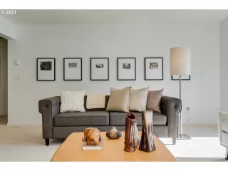 Photo #6: 21588878 Listing