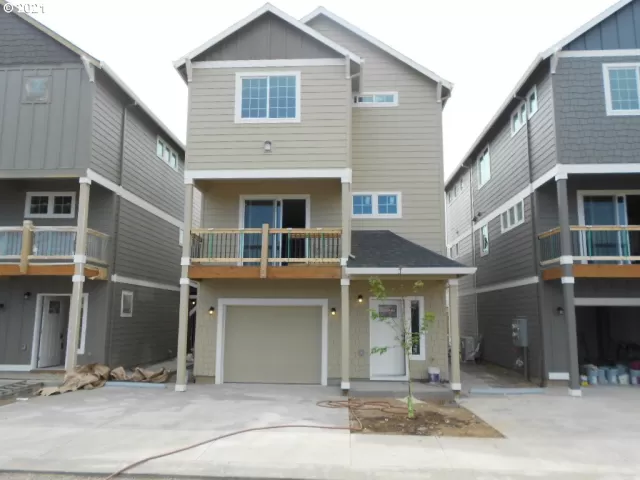 MLS: 21588977 Condo For Sale