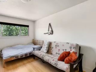 Photo #2: 21589286 Listing