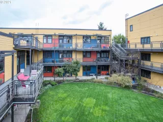 Photo #1: 21589421 Listing