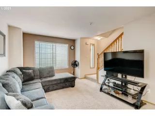 Photo #3: 21590015 Listing