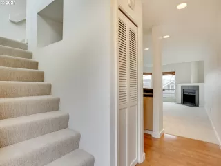 Photo #3: 21590733 Listing