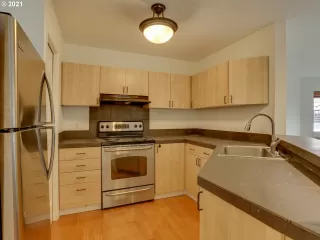 Photo #4: 21590733 Listing