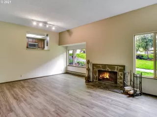 Photo #3: 21591338 Listing 