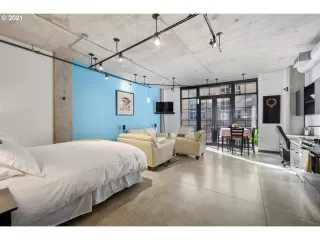 Photo #1: 21593452 Listing