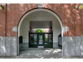 Photo #1: 21594013 Listing