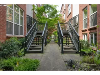 Photo #3: 21594013 Listing