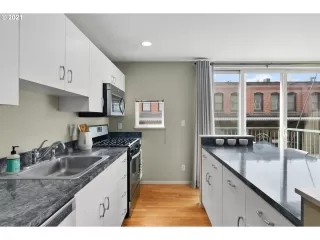 Photo #5: 21594013 Listing