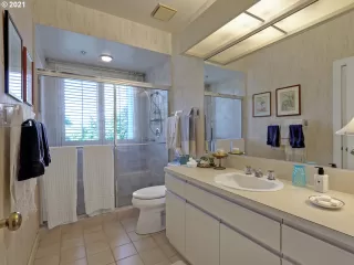 Photo #1: 21594160 Listing 