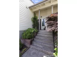 Photo #1: 21595120 Listing