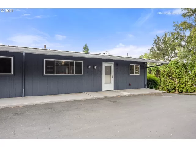 MLS: 21595345 Condo For Sale