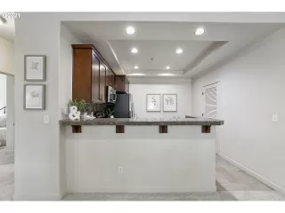 Photo #6: 21596018 Listing