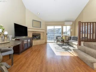 Photo #2: 21596264 Listing