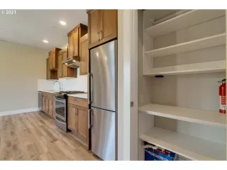 Photo #6: 21596824 Listing 