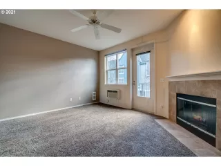 Photo #5: 21597040 Listing