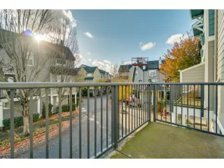 Photo #6: 21597040 Listing