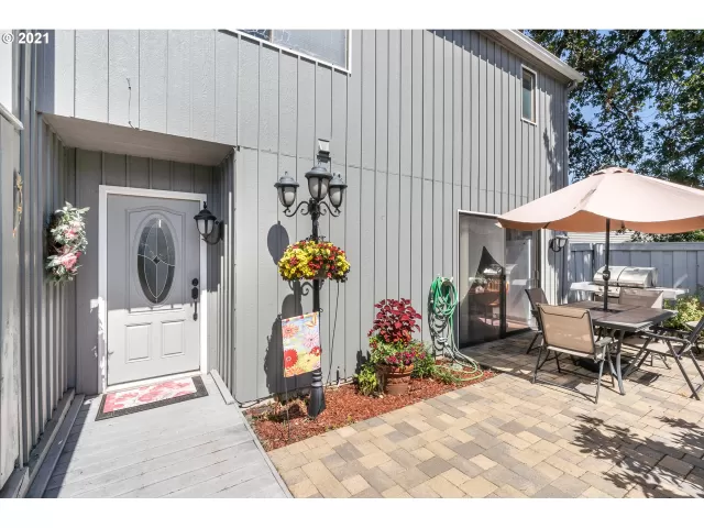 MLS: 21597102 Condo For Sale