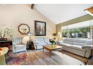 Photo #2: 21597102 Listing