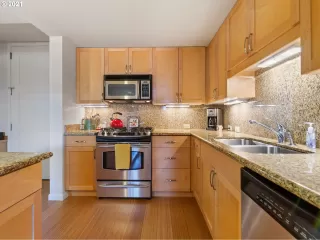 Photo #6: 21597305 Listing 