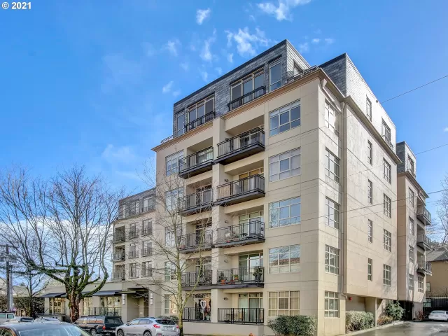 MLS: 21597834 Condo For Sale