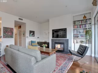 Photo #4: 21597834 Listing