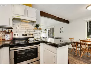 Photo #4: 21598060 Listing