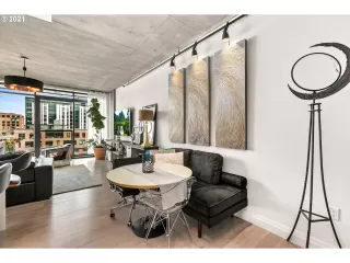 Photo #5: 21598422 Listing 