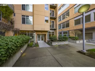 Photo #4: 21599016 Listing