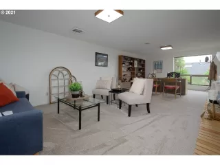 Photo #4: 21599063 Listing 