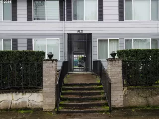 Photo #3: 21599129 Listing