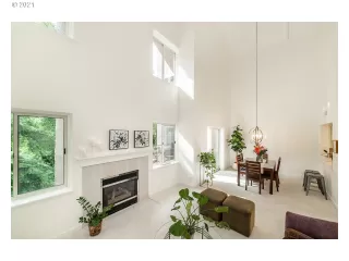 Photo #5: 21600624 Listing