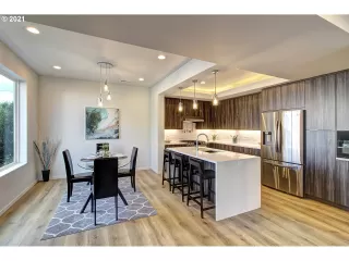 Photo #5: 21600625 Listing