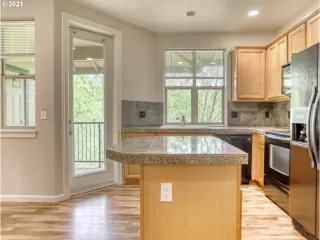 Photo #3: 21600884 Listing