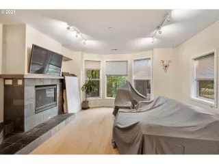 Photo #2: 21600919 Listing