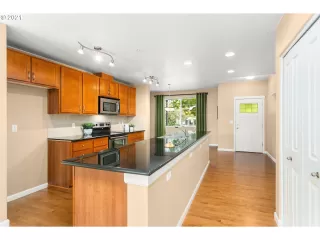 Photo #2: 21601069 Listing