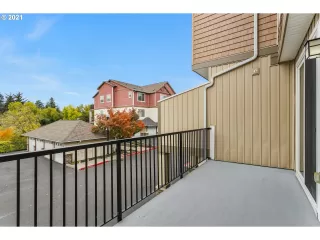 Photo #6: 21601069 Listing