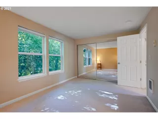 Photo #5: 21601120 Listing