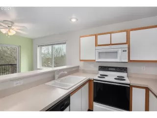 Photo #2: 21601600 Listing