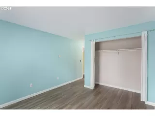 Photo #4: 21601600 Listing