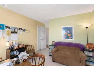 Photo #6: 21601667 Listing