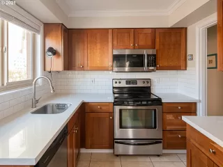 Photo #2: 21602322 Listing