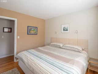 Photo #6: 21602322 Listing