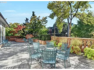 Photo #3: 21602432 Listing