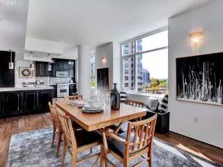 Photo #1: 21602465 Listing 