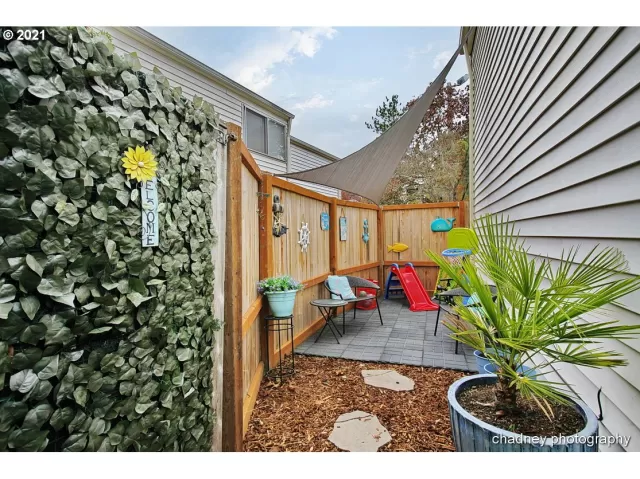MLS: 21602831 Condo For Sale